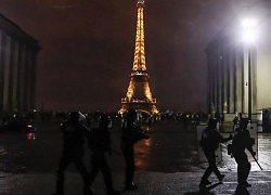 Pháp tính đóng cửa tháp Eiffel vì lo bạo động leo thang