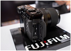 Fujifilm Việt Nam ra mắt máy ảnh mirrorless GFX 50R: kiểu dáng rangefinder, cảm biến medium format, giá 109 triệu đồng