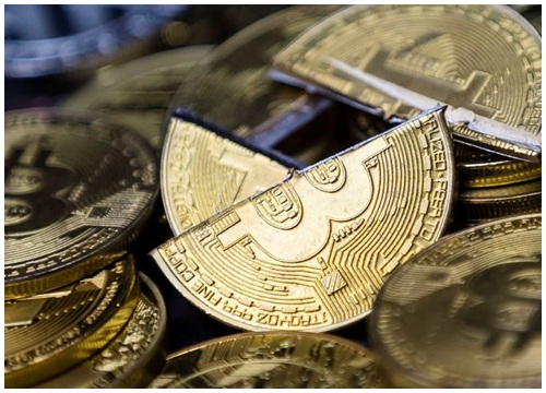 Giá Bitcoin tiếp tục giảm mạnh, bong bóng tiền ảo đang vỡ?