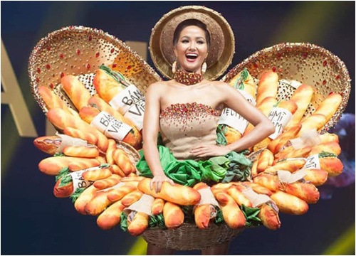 Miss Universe 2018: Trang phục "bánh mì" gặp sự cố, H'Hen Niê vẫn xử lý quá đỗi tài tình khiến chẳng ai nhận ra