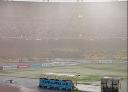 Sân Bukit Jalil liên tục mưa lớn trước trận chung kết, cổ động viên Việt lo lắng cho đội nhà