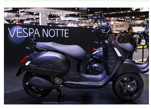 2019 Vespa GTS Super 300 ABS Notte đẹp chim sa cá lặn, giới nhà giàu mê mệt