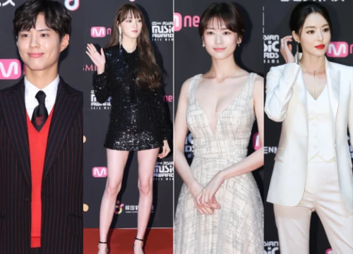 Thảm đỏ MAMA 2018 tại Nhật: Mỹ nhân kém nổi lấn át Lee Sung Kyung vì gợi cảm bùng nổ, BTS, Park Bo Gum quá đẳng cấp