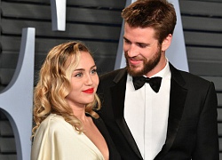 Yêu nhau đã lâu, Miley Cyrus vẫn mê mẩn body Liam Hemsworth và thường làm "chuyện vợ chồng" qua mạng