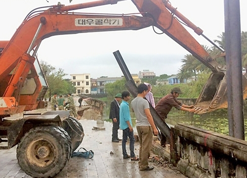 Khẩn trương khôi phục sản xuất, ổn định đời sống người dân sau thiên tai