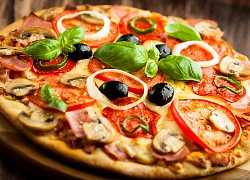 Trường học ở Mỹ cho học sinh ăn pizza để xét nghiệm HIV