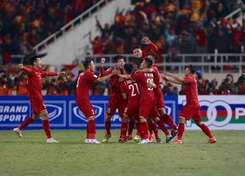 Tuyển VN đá Asian Cup, hai trận 'giờ vàng', một trận 'giờ bạc'