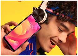 Xiaomi Play lộ diện trên ảnh quảng cáo, màn hình giọt nước, camera kép và 10 màu gradient