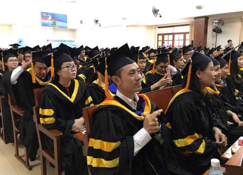 203 nghiên cứu sinh, học viên cao học nhận bằng tốt nghiệp