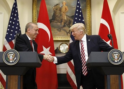 Cuộc điện đàm giữa ông Trump và ông Erdogan đã gây ra thảm khốc