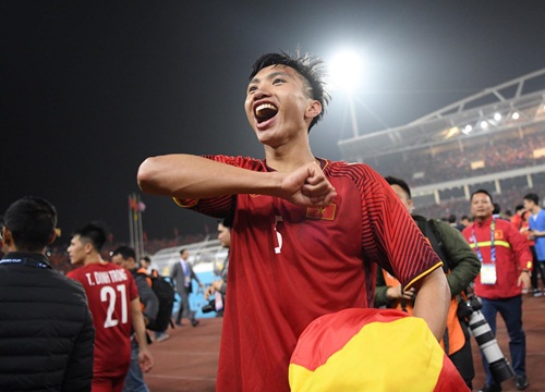 Đoàn Văn Hậu lọt top 5 sao trẻ sáng giá nhất Asian Cup 2019