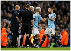 Guardiola nói gì khi Man City 'tặng quà' Noel sớm cho Liverpool?