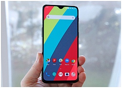 OnePlus phẫu thuật gọt cằm cho OnePlus 6T trong video quảng cáo mới