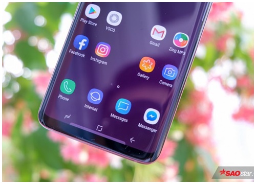 Trên tay nhanh Samsung Galaxy S9+ phiên bản vang đỏ vừa lên kệ tại Việt Nam