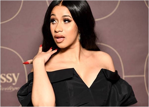 Cardi B tạo 'cú sốc' lớn nhất làng nhạc dịp cuối năm