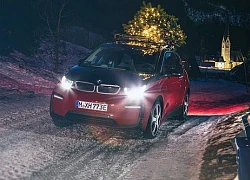 Đón Giáng sinh nhẹ nhàng theo phong cách xe điện BMW i3