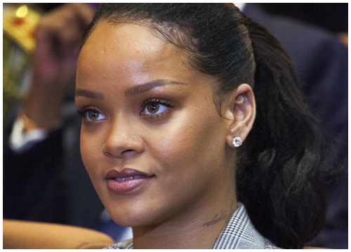 'Hứa thật nhiều thất hứa cũng thật nhiều', Rihanna khiến fan điêu đứng vì phải chờ đợi album