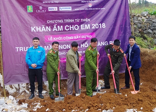 Khởi công "Ngôi trường 19-8" và khánh thành công trình "Con đường thanh niên"