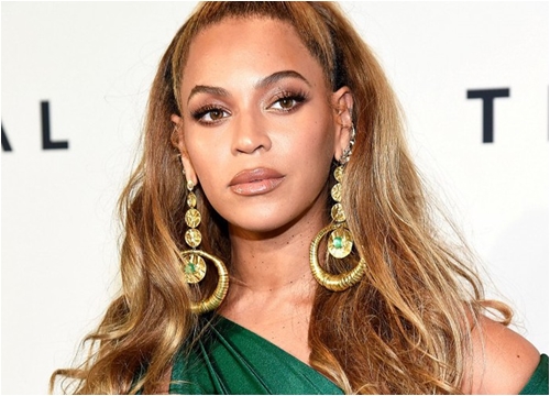 Nữ hoàng quyền lực showbiz Mỹ rục rịch tái xuất: Beyoncé đổi nghệ danh và mang theo đến... 2 album