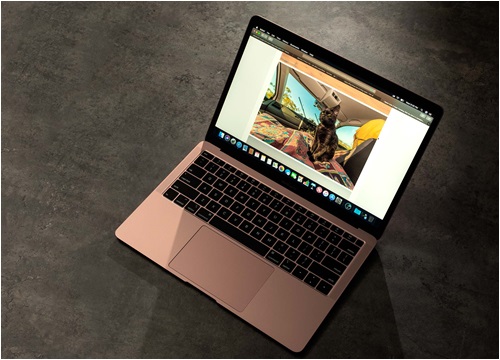 Trên tay Macbook Air 2018: màu vàng hồng đẹp sang, mỏng nhẹ hơn, màn hình đẹp, trackpad rộng hơn