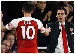 Huyền thoại đay nghiến sao Arsenal: "Anh ta là một bóng ma"