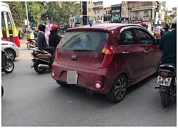 Nam tài xế GrabCar lên tiếng sau clip chửi bới, giơ tay đánh nữ khách hàng vì phải đợi 2 phút: "Tôi chỉ dùng tay gạt điện thoại"