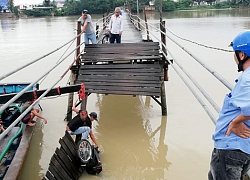 Sập cầu gỗ, bốn người bất ngờ rơi xuống sông Cái ở Nha Trang