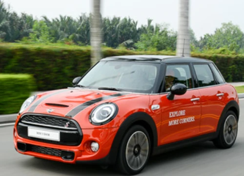 Trải nghiệm nhanh MINI Cooper S mới, giá 2,049 tỉ đồng tại Việt Nam