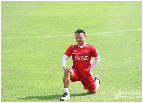 Trọng Hoàng chạy đua với thời gian trước thềm Asian Cup 2019