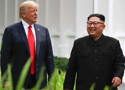 Ông Kim Jong-un nói sẵn sàng gặp ông Trump, nhưng vẫn cảnh báo tìm "con đường mới"