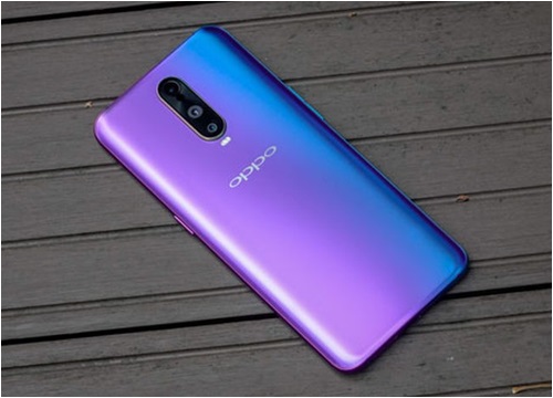 Smartphone 3 camera sau giảm giá 2 triệu đồng ở Việt Nam