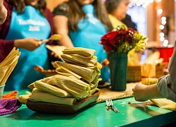 Tamales: món ngon ngày Tết của người Mexico, độc đáo từ nguyên liệu gói bên ngoài đến phần nhân bên trong