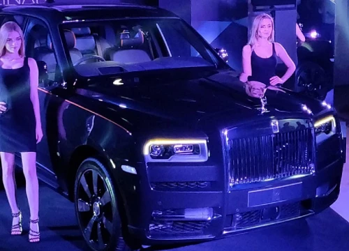 Đại gia Việt chi 2 triệu USD sắm siêu SUV Rolls-Royce chơi Tết