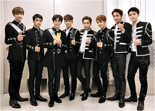 EXO-L lại bị bêu tên trên đài trung ương vì dùng cách phi pháp để vote cho EXO tại Golden Disc Awards