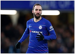 Chưa làm được gì tại Chelsea, Higuain đã chấn thương