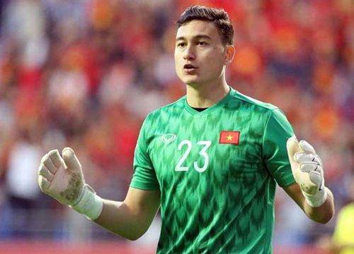 Sau Asian Cup 2019, Văn Lâm là cầu thủ duy nhất phải đón Tết nơi đất khách