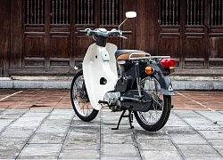 Diện kiến Honda Super Cub C70 "Dame" nguyên bản tại Hà Nội