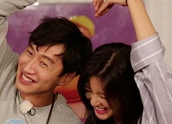 Fan tinh ý phát hiện Lee Sun Bin đã dán hình chụp cùng Lee Kwang Soo trong nhà từ năm 2016