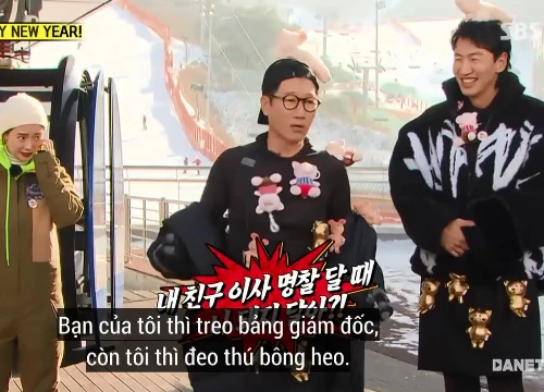 Running Man: Lee Kwang Soo mặc đồ đính đầy heo con đi phát thú bông giữa trời đông