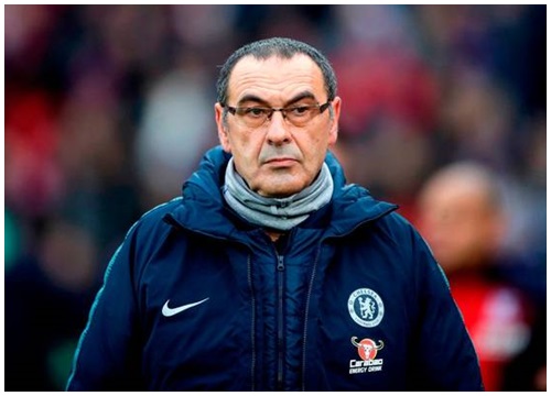 Sarri cuống cuồng lo lắng vì Fabregas