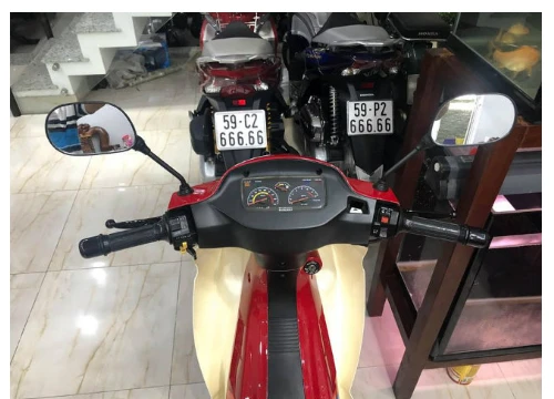 SỐC: Suzuki RGV120 đời 2002 "thét" giá 1 tỷ đồng tại Việt Nam