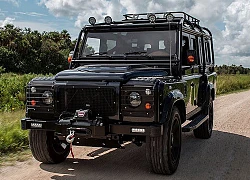 SUV Land Rover Defender "chất phát ngất" nhờ dân chơi Mỹ