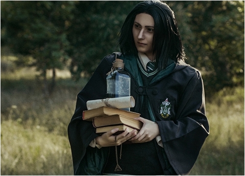 Young Severus Snape với một bầu trời u ám