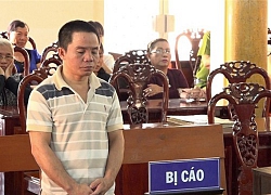 An Giang: 15 năm tù cho kẻ hiếp dâm con nuôi