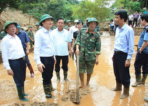 Bộ trưởng Bộ Giáo dục và Đào tạo Phùng Xuân Nhạ: Không chấp nhận bất cứ hành xử phi giáo dục nào của nhà giáo