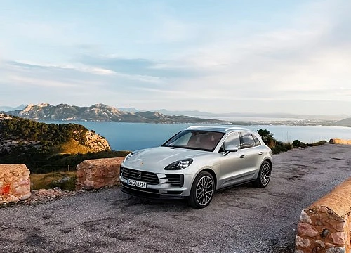 Cận cảnh những trang bị trên Porsche Macan S chuẩn bị về Việt Nam