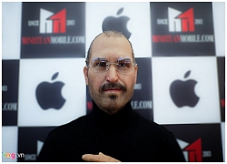 Cửa hàng điện thoại chi trăm triệu mang tượng Steve Jobs về Việt Nam