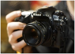 Một chiếc DSLR Nikon 14 năm tuổi có thể làm được gì? Có kém máy ảnh ngày nay lắm không?