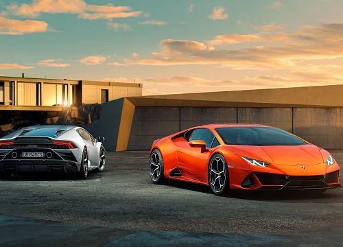 Siêu xe thể thao Lamborghini Huracan EVO 2020 xuất trận