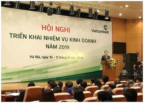 Vietcombank năm 2018 đạt lợi nhuận hợp nhất hơn 18.000 tỷ đồng, tăng 63% nhưng vẫn có 5 vấn đề cần lưu ý